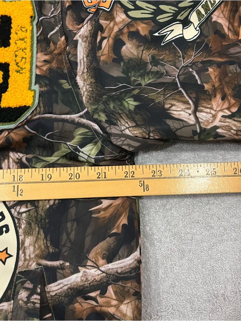 Reason Varsity Jacket Mens Medium TRUST NO ONE Camouflage Patches EUC - Picture 7 of 8
